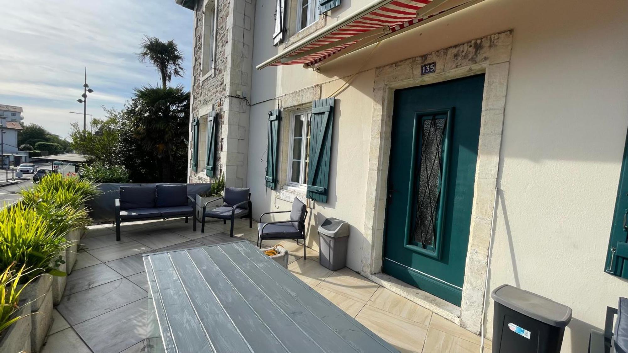 Le Doolies - Holiday Inn Biarritz Exterior foto
